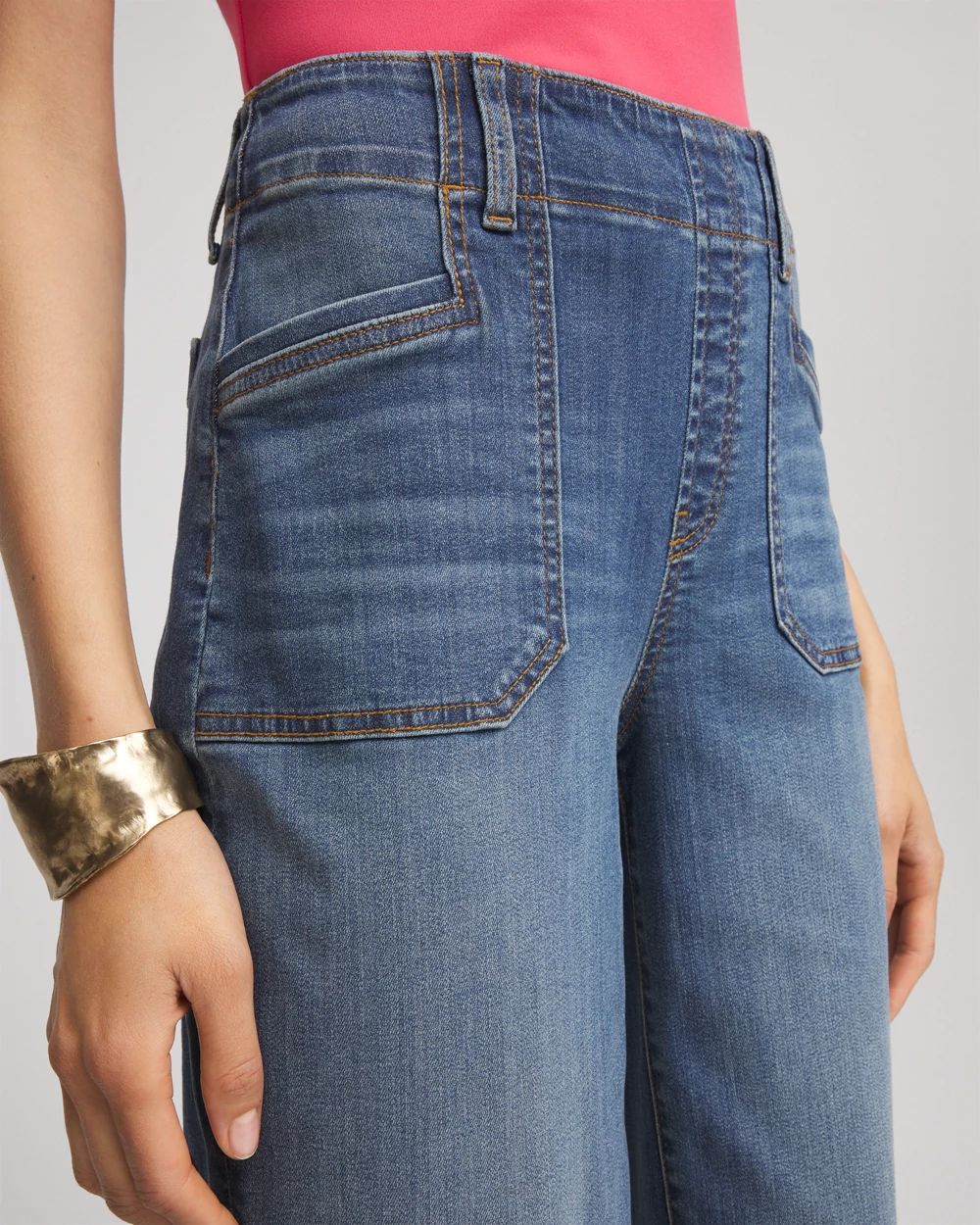 Pull-On Cropped Wide-Leg Frayed Jeans click to view larger image.