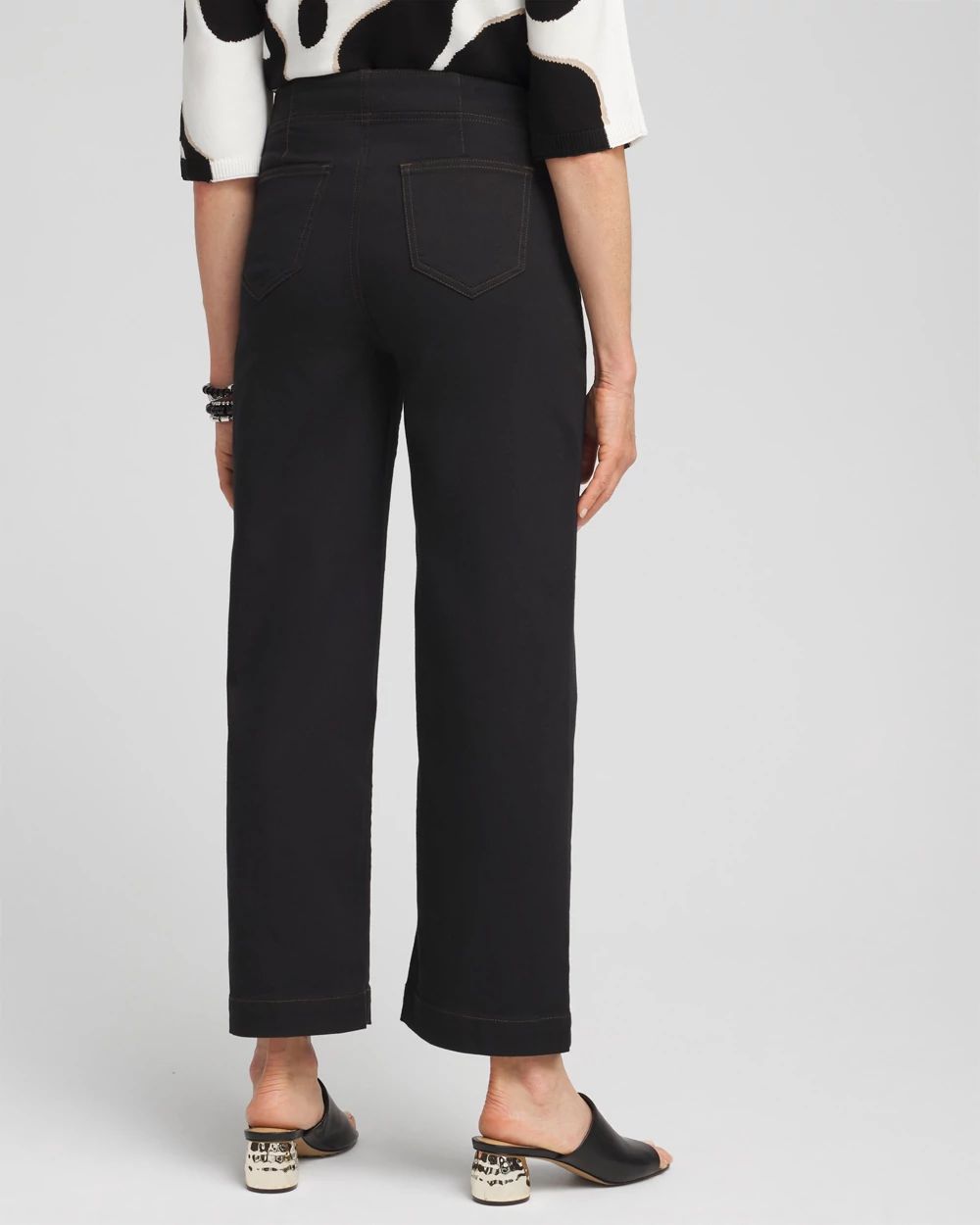 Faux Button Pull-on Cropped Jeans click to view larger image.