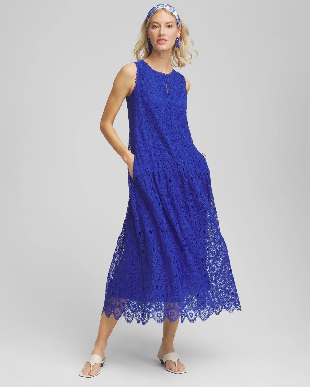 Petite Sleeveless Medallion Lace Maxi Dress
