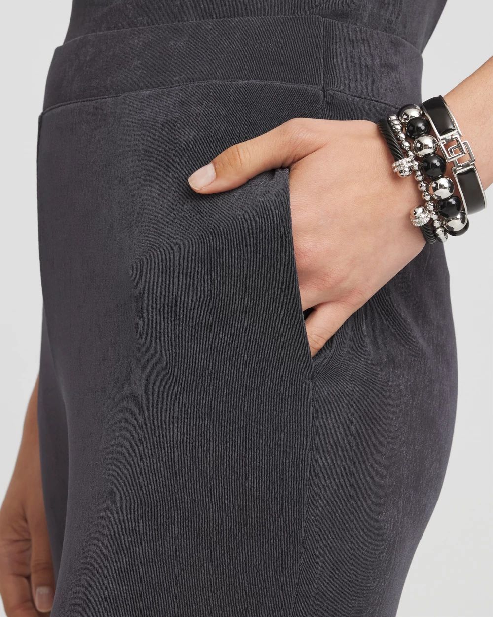 Petite Travelers™ Wide-Leg Pocket Pants click to view larger image.