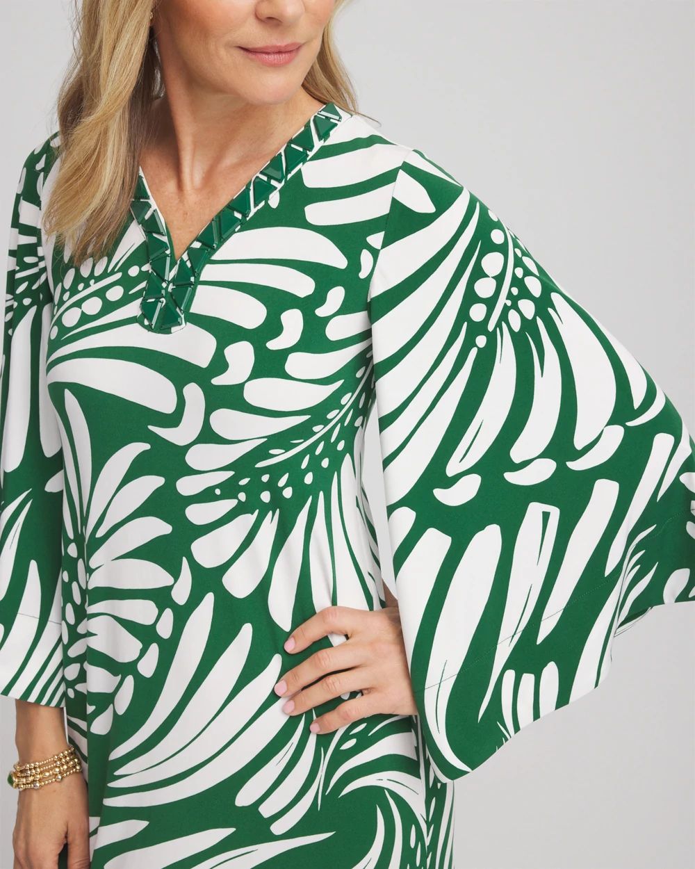 Palm-Front-Motif Beaded Knit Maxi Dress click to view larger image.