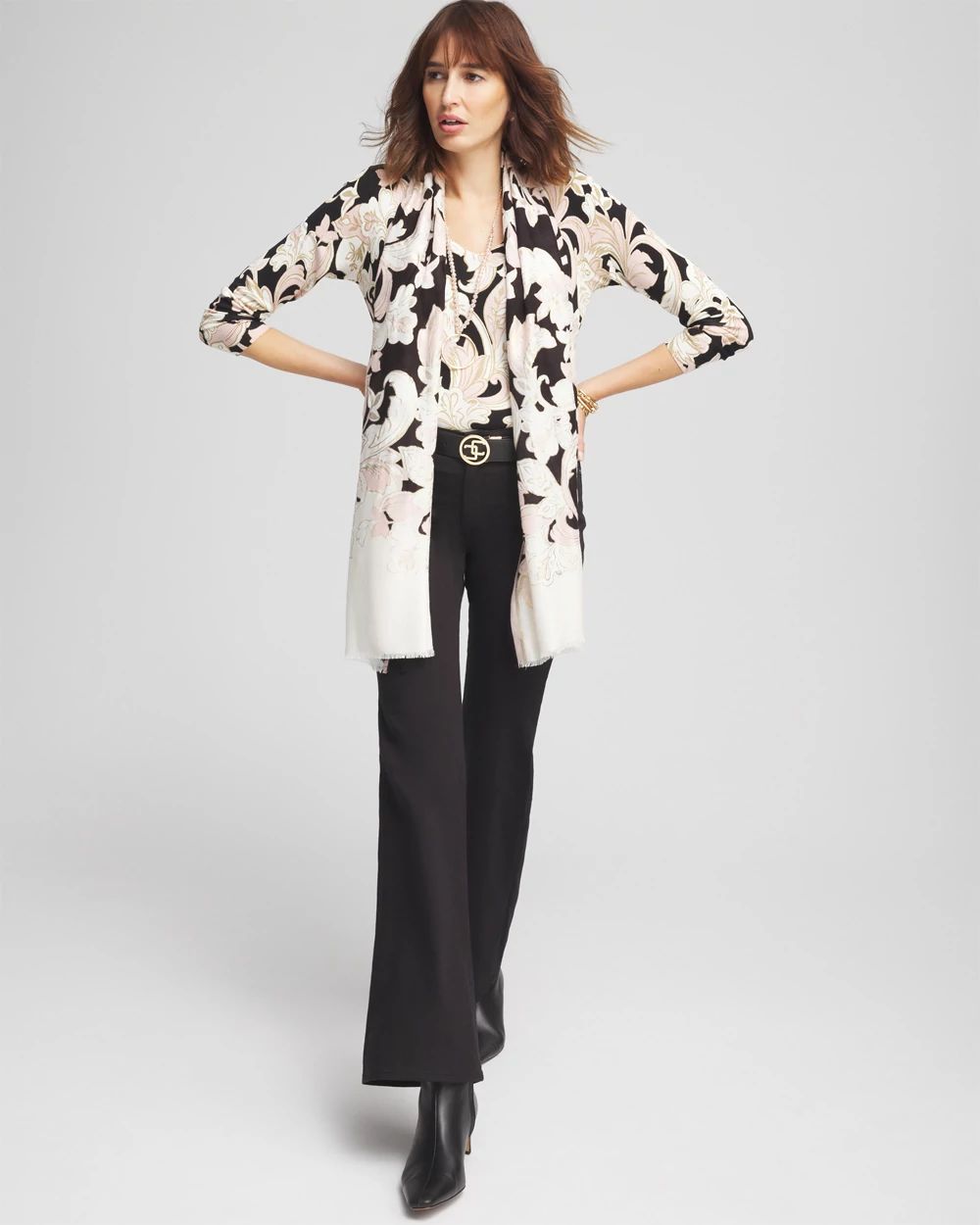 Scroll V-neck Pullover Sweater