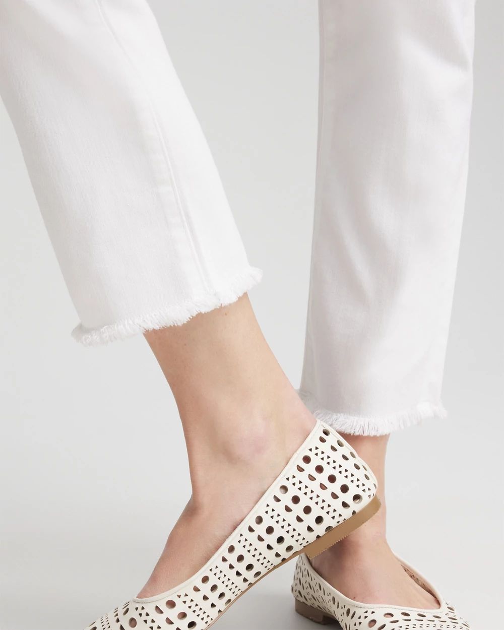 Girlfriend Frayed Cropped No Stain Jeans