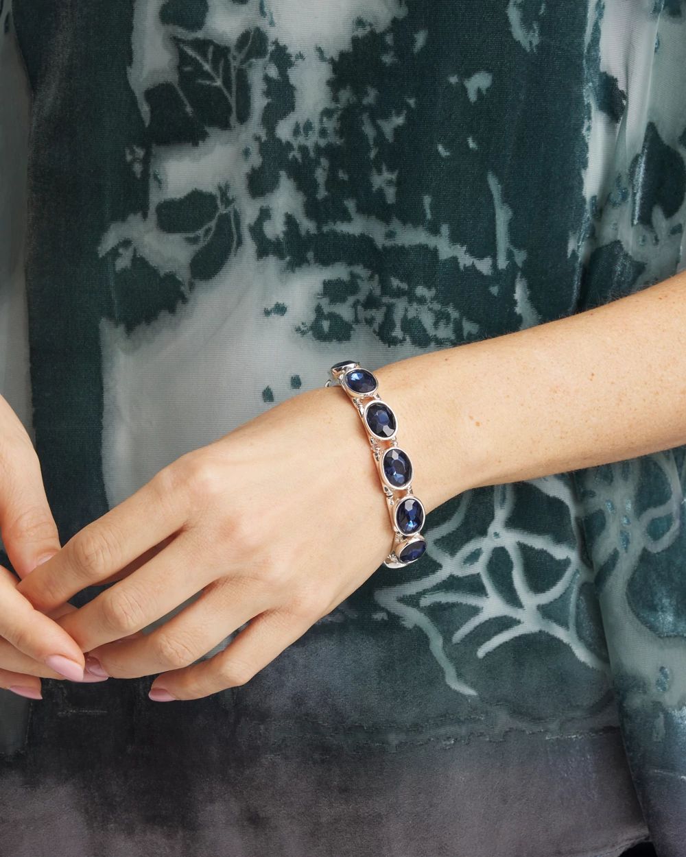 Large Faceted Gem Stretch Bracelet click to view larger image.