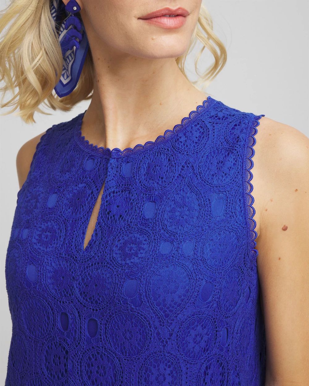 Sleeveless Medallion Lace Maxi Dress