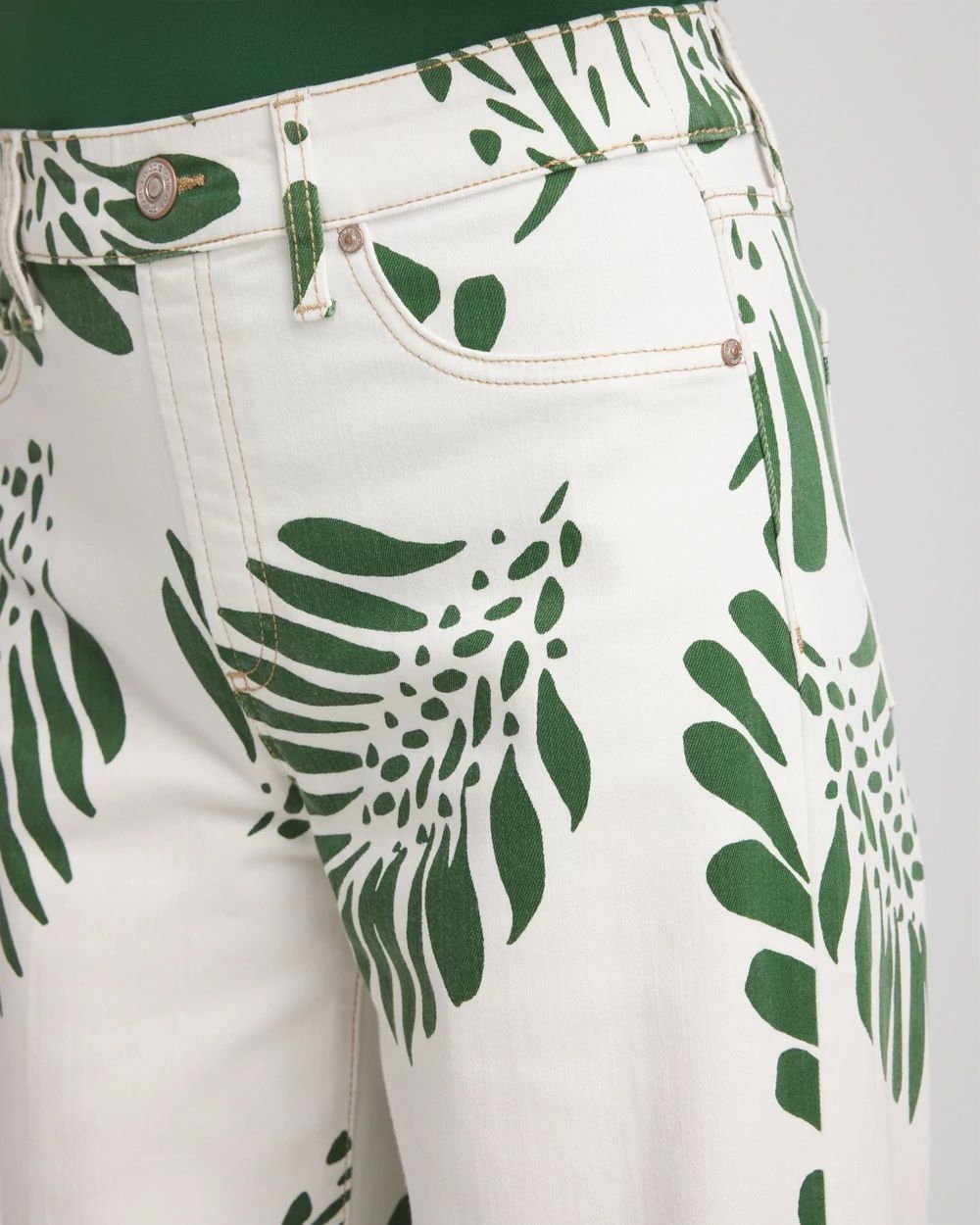 Palm-Frond-Motif Pull-On Wide-Leg Cropped Jeans click to view larger image.