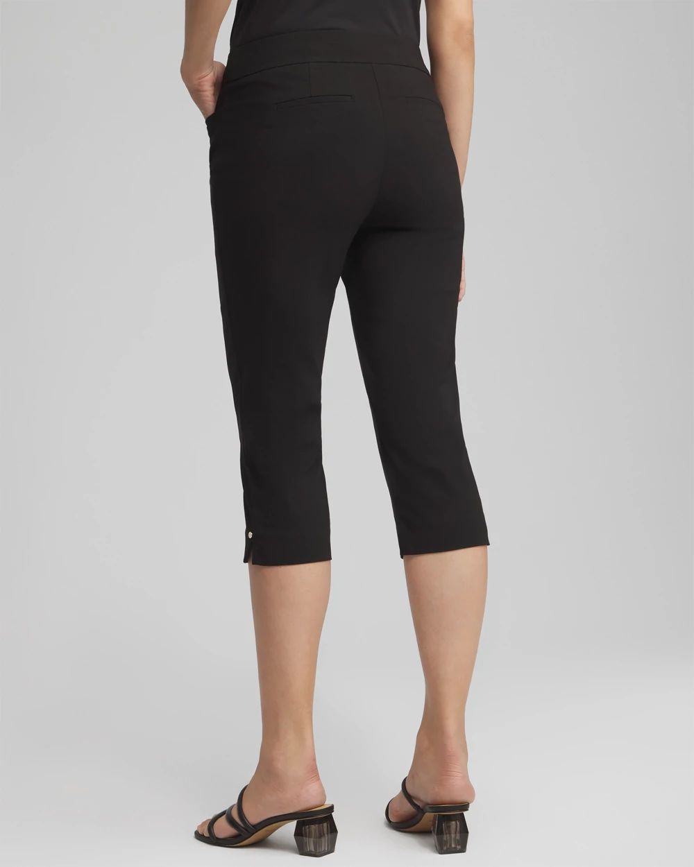Brigitte™ Rivet Pull-On Capri Pants