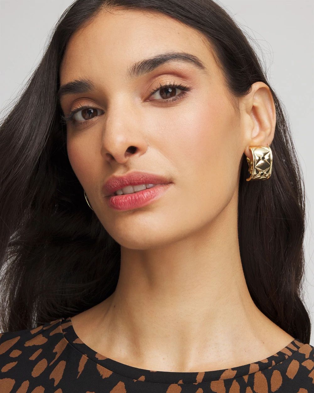 Black & Gold Quilted  Clip on Earrings click to view larger image.